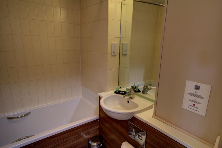 Bathroom, The Rochford Hotel, Essex