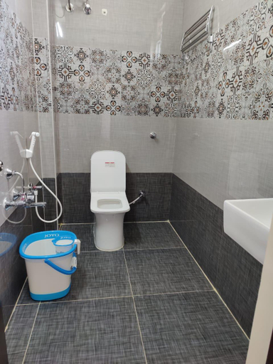 Bathroom, Garuda Grand, Chittoor