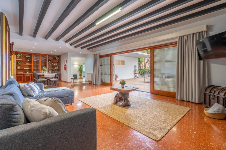 Others 5, Villa Santander, Baleares