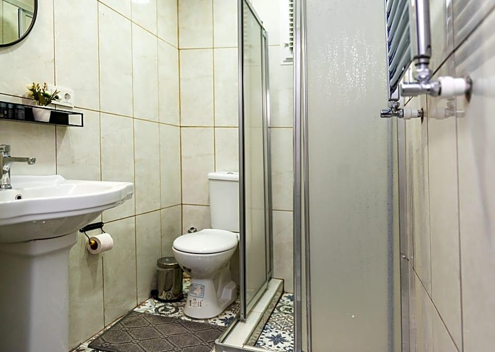 Bathroom 5, Dualis Hotel, Fatih