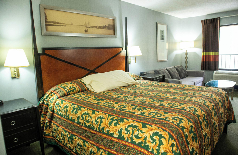 Bedroom 2, Executive Inn Yanceyville, Caswell