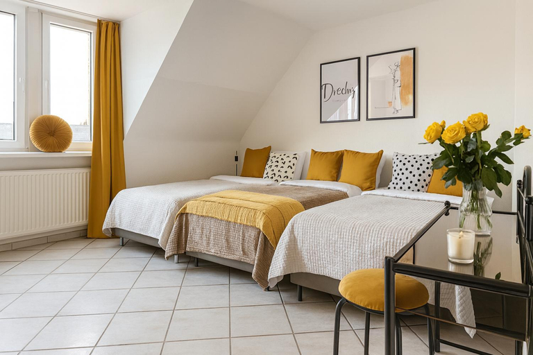 Bedroom 2, Old Town Apartments, Düsseldorf