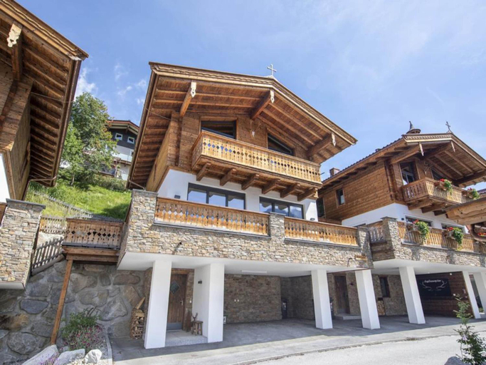Exterior view 2, Family Chalet Escape in the Alps, Zell am See