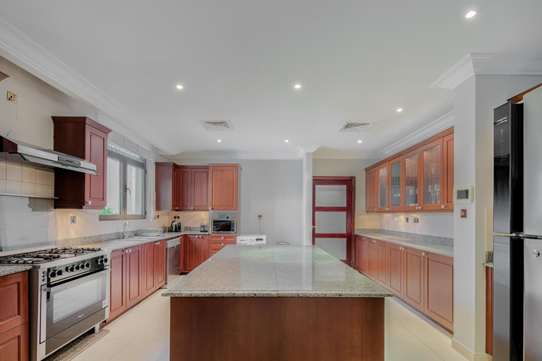 Others 3, Maison Privee - Prvt Pool & Beach Access in Luxury Palm Jumeirah 6BR Villa, Dubai