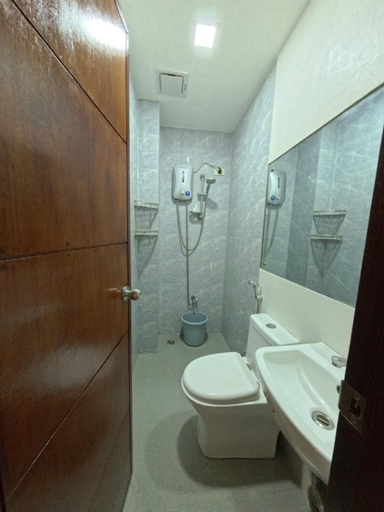 Bathroom 4, NINIE'S PLACE, Puerto Princesa City
