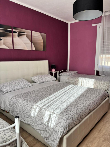 Bedroom 2, hotel Bologna, Modena