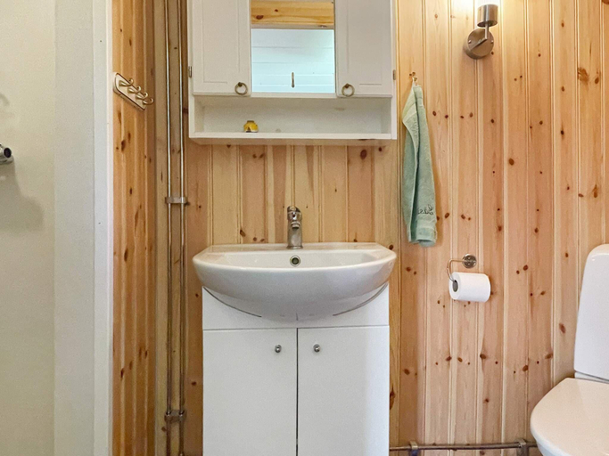 Bathroom, Charming Cottage Near Sea and Trails, Torsås
