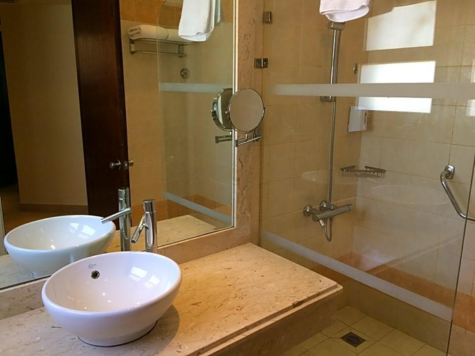 Bathroom 4, Hurghada Coral Beach Hotel, Safaja
