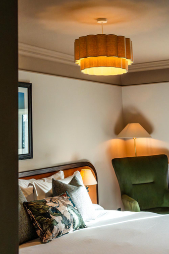 Bedroom 2, Longlands Inn & Cottages, Lancashire