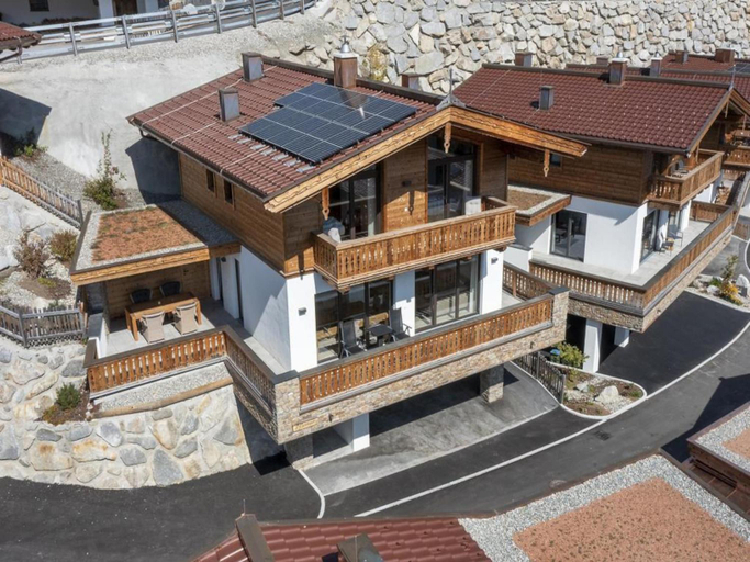 Exterior view 2, Stylish Chalet by Ski Slopes, Zell am See
