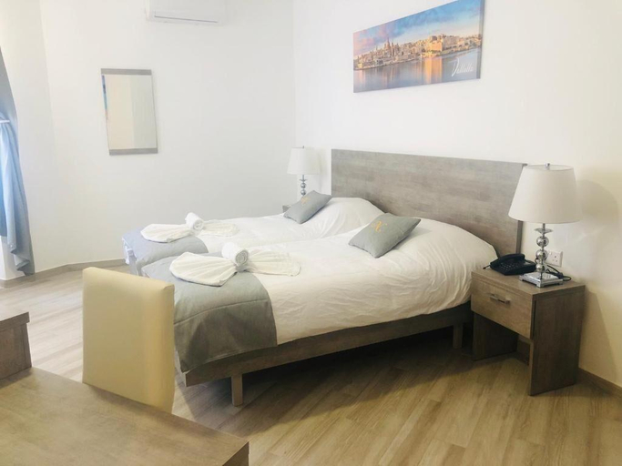 Bedroom 3, Napoli Suites, St Julian's