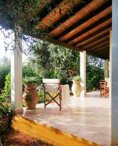 4, Agrilis Cottage near the beach, Peloponnese