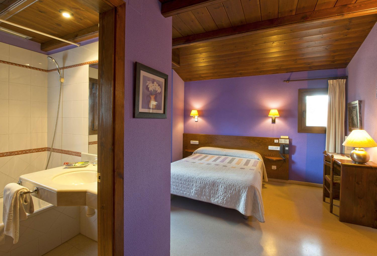 Bedroom 3, Hotel Can Blanc, Girona