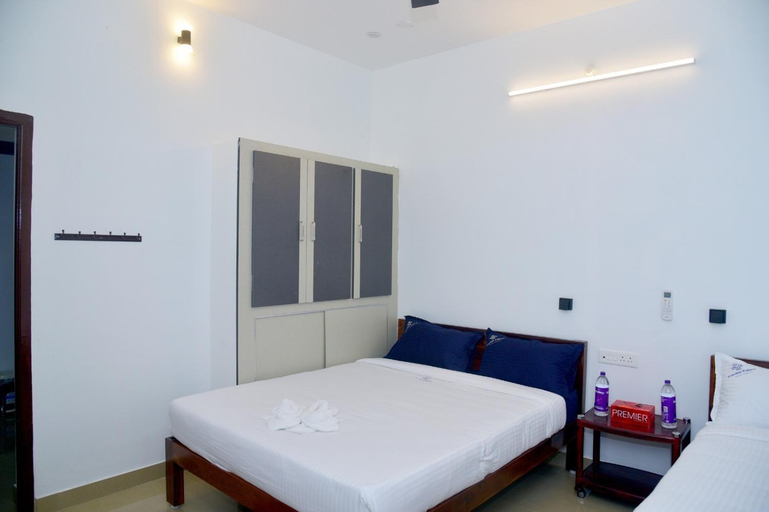Bedroom, Cardiff Palace, Viluppuram