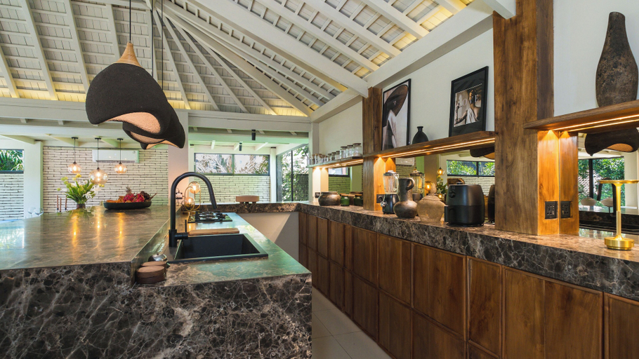 Private kitchen 5, Villa Dreamora by Villa Finder, Badung