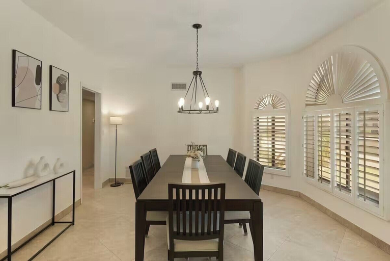 Dining 3, Spectacular Lake House Retreat, Maricopa