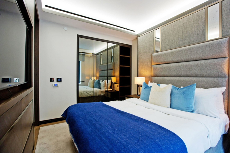 Bedroom 2, 1-bed Executive Apt 206, London