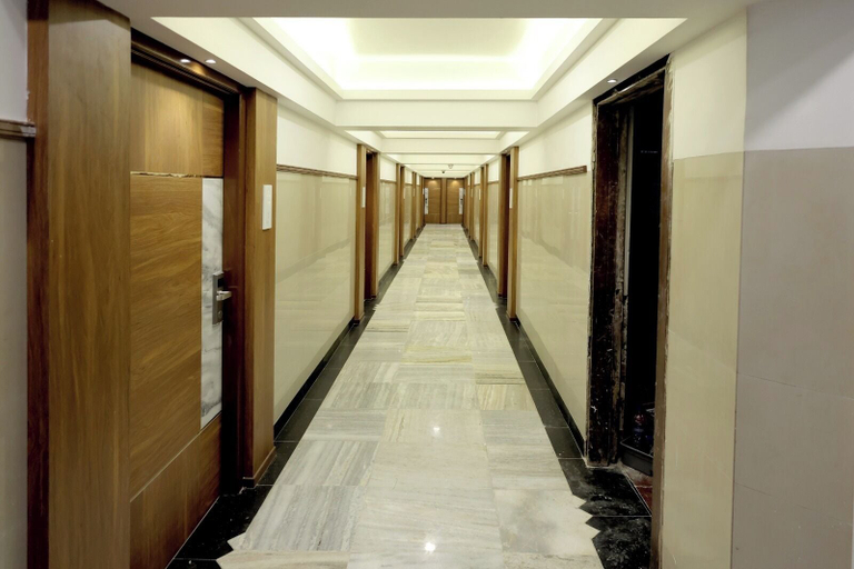 Living area, Host Inn Mumbai Airport, Mumbai Suburban