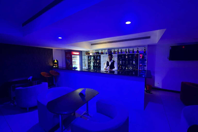 Bar (on property), Hotel Meridian Inn, Tirunelveli