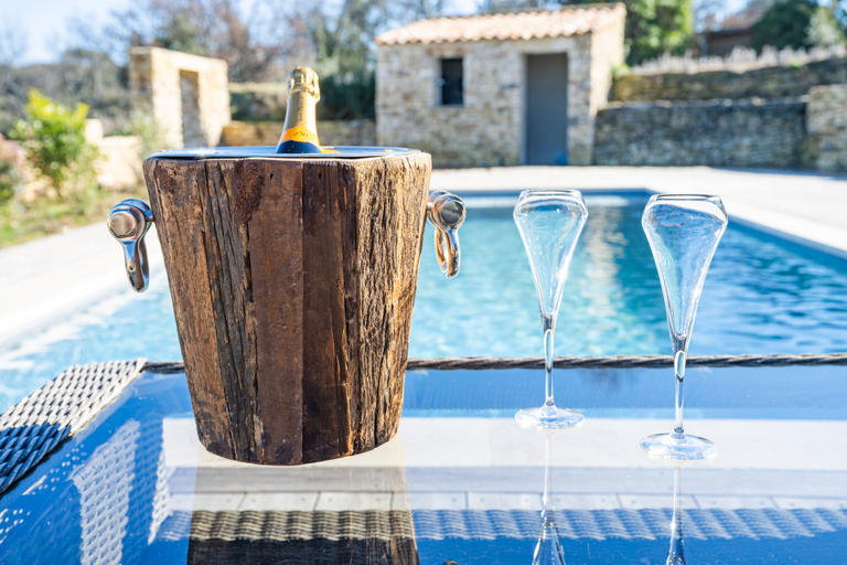Food and drink 3, La villa des Cèdres, Vaucluse