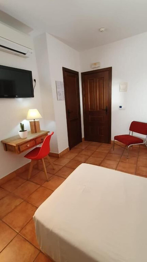 Room 3, Hostal Real, Huelva