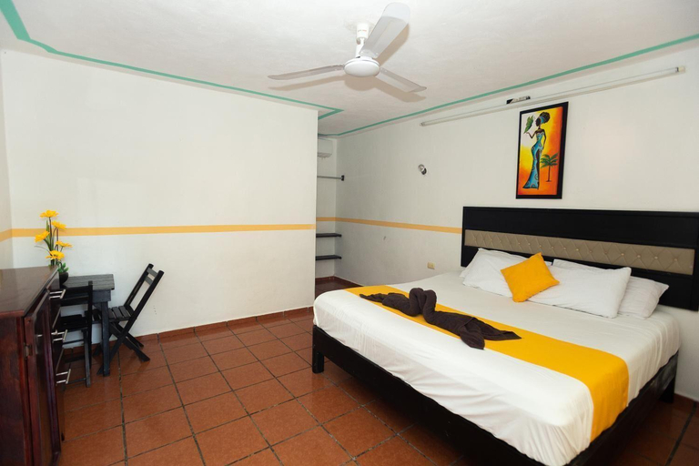Bedroom, Nicol-Haa, Izamal