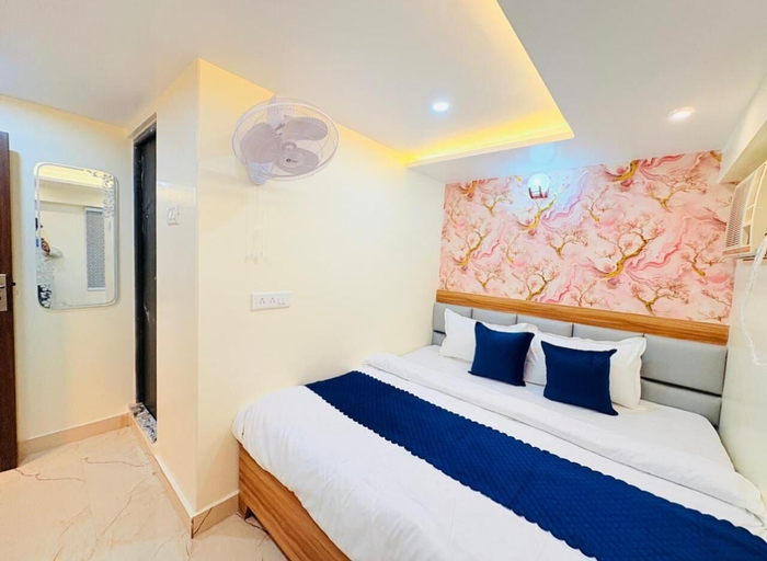 Room 5, Hotel Shree Shyam Kunj, Varanasi