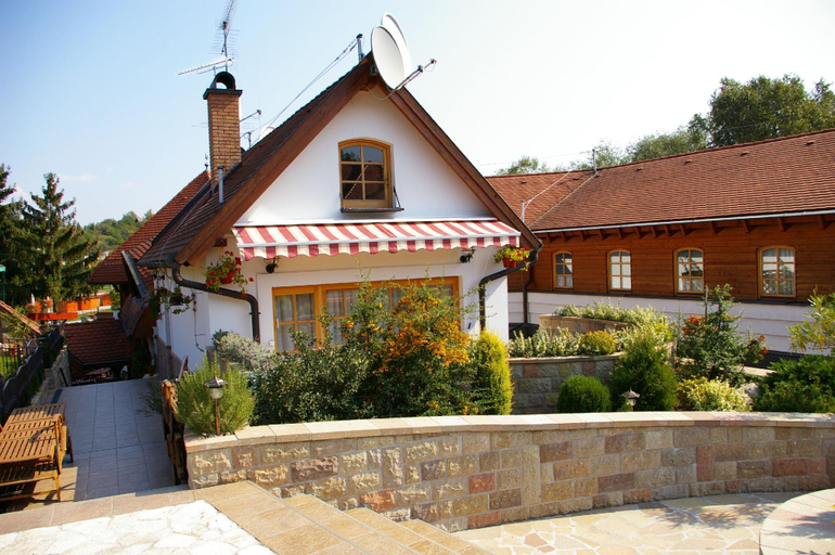 Exterior & Views 1, Kulacs Csarda Panzio, Eger