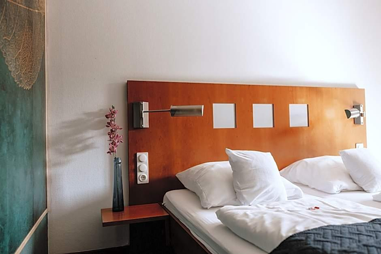Bedroom 4, Landhotel zum Schwanen, Alzey-Worms