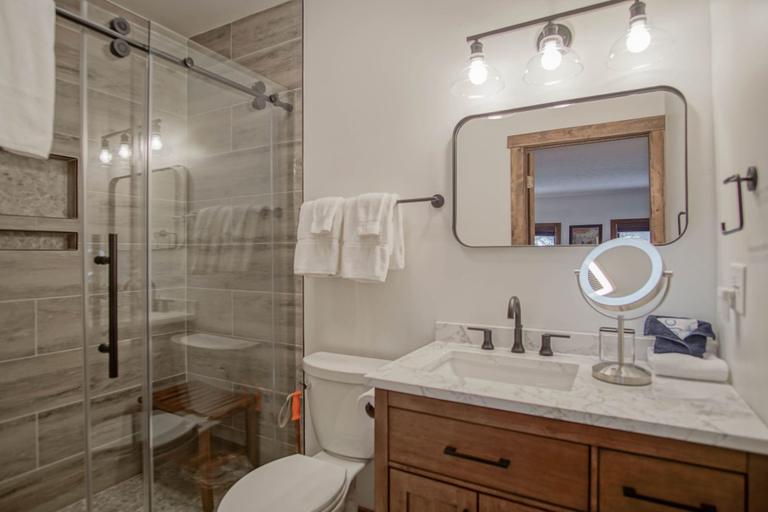 Bathroom 3, Whistlepunk #11: 2 Bedroom, 2 Bath: Wood Fireplace.central Location, Pocahontas