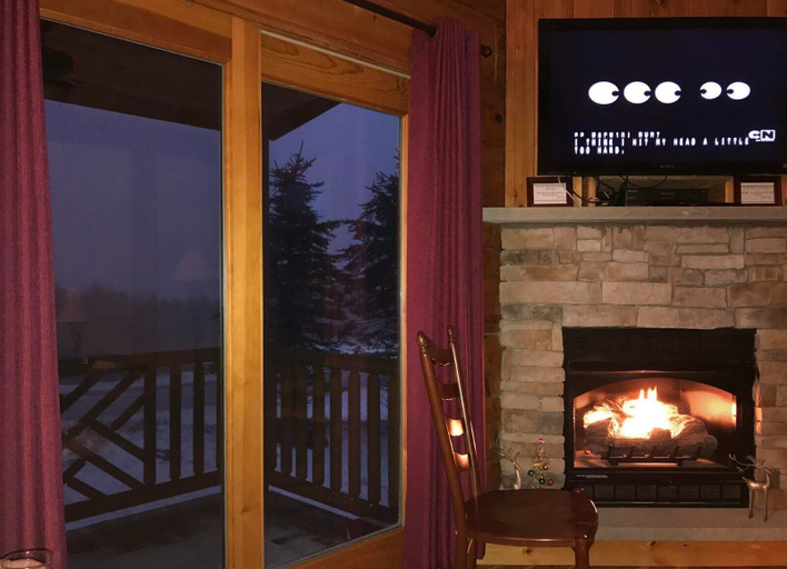 Interior 2, 4 BR: Timbers #1 Stand Alone Cabin, Pocahontas