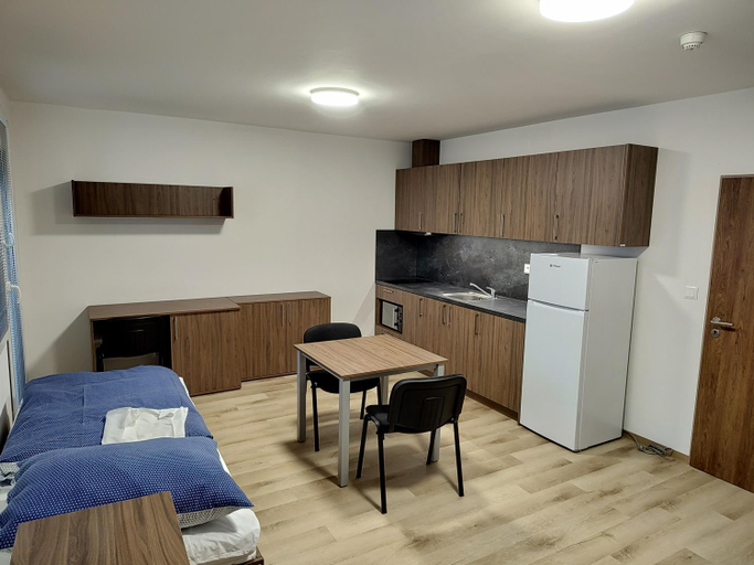 Others 4, Hostel Blanice, Praha 4