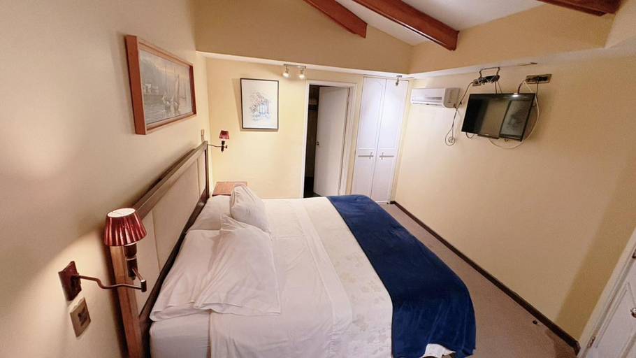 Bedroom 3, Hotel Puerto Mayor, San Antonio