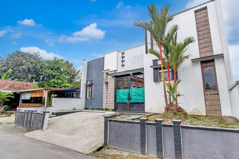 Others 2, Hotel O Guest House Rania, Banyumas