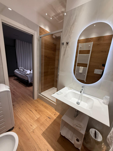 Bathroom 2, Maison Saint Honore, Foggia