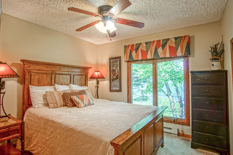 Room 3, Stemwinder 6A, 3 Bedrooms Plus Bonus Sleeping Alcove, 2 1/2 Baths, Pocahontas