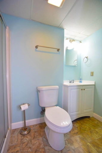 Bathroom 3, Thunder Island 141D, Worcester