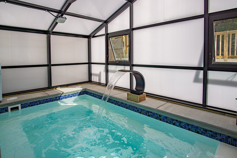 Pool 5, Autumn Escape Indoor Plunge Pool + 22 Guests, Pocahontas