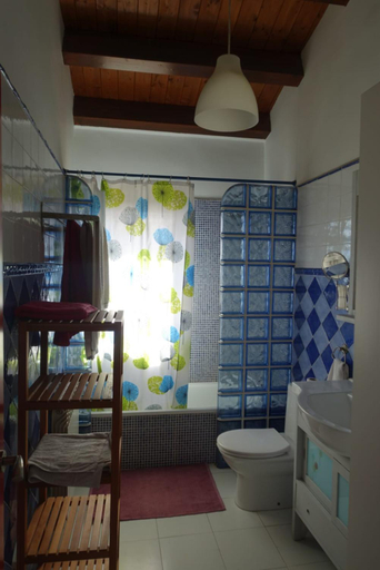 Bathroom 5, Casa Atuel, Huesca