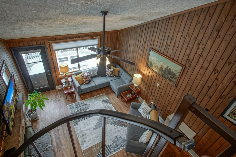 Living area, 2 Br: Wabasso 5: 2br, 2 Bath, Pocahontas