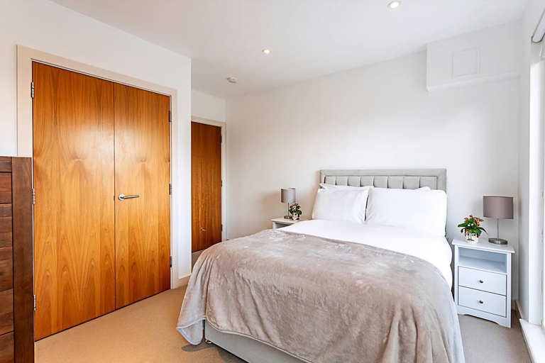 Bedroom 3, 3 Bed Luxury Penthouse in Shoreditch, London