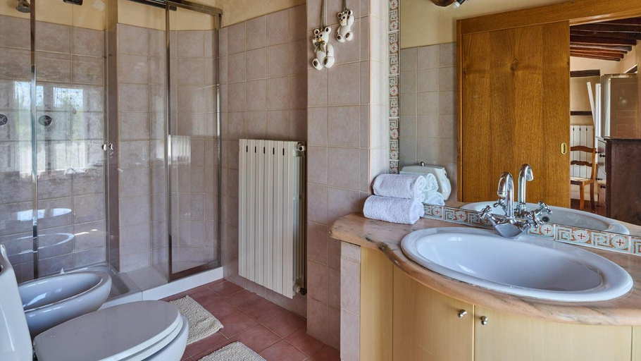 Bathroom 3, Casa Rocchi, Lucca