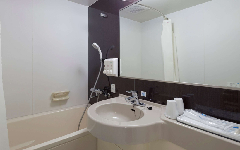 Bathroom 3, Comfort Hotel Hakata, Fukuoka