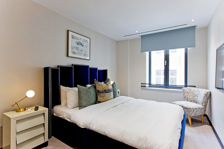 Bedroom 2, 2-bed Superior Apt 311, London