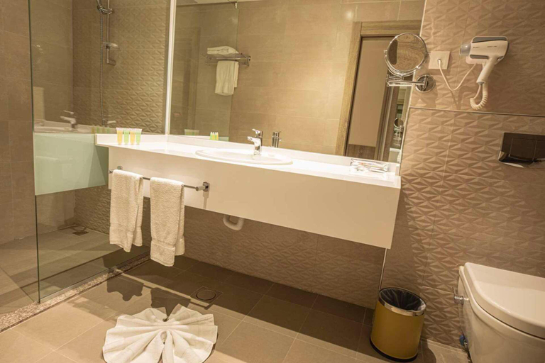 Bathroom 4, Golden Tulip Amman, Salt