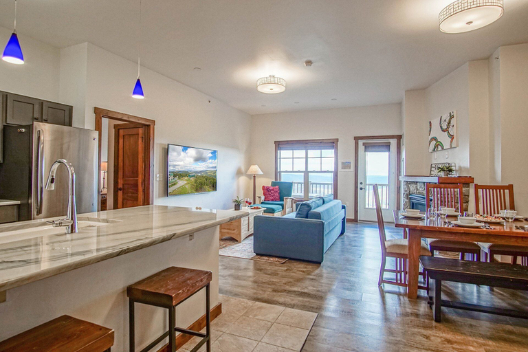 Living area 3, Soaring Eagle #403: 2 Bedrooms, 2 Full Baths, Pocahontas