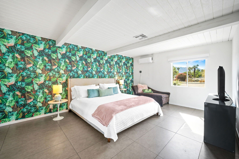 Bedroom 2, Riverside 2, Riverside