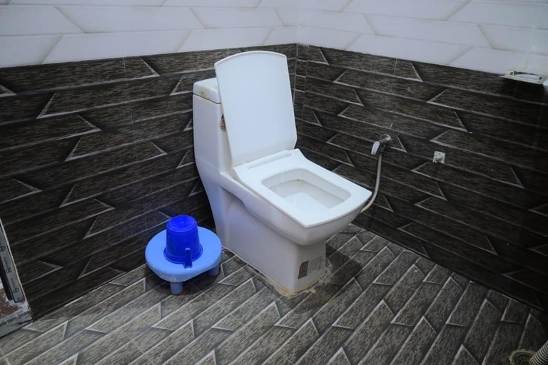 Bathroom 2, Kaka Paying Guest House, Faizabad