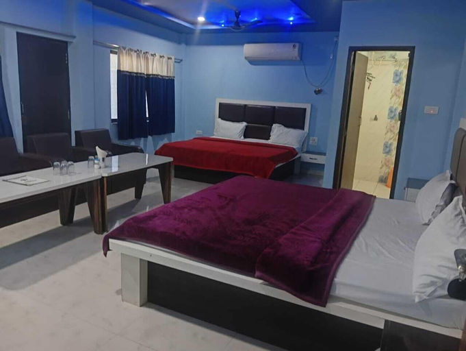 Room 3, The Bhuwan Heights Inn, Satna
