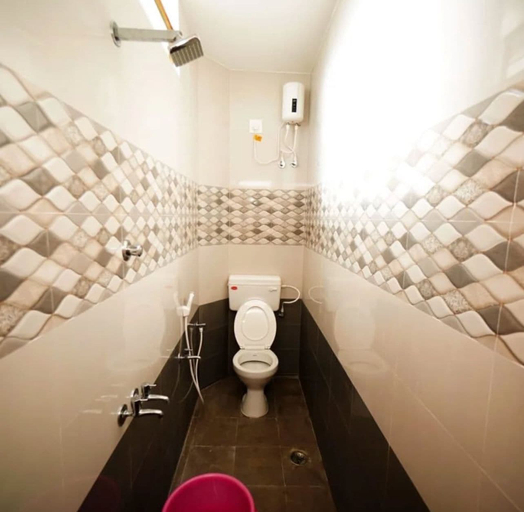 Bathroom, KUKAL CASTLE, Tiruppur